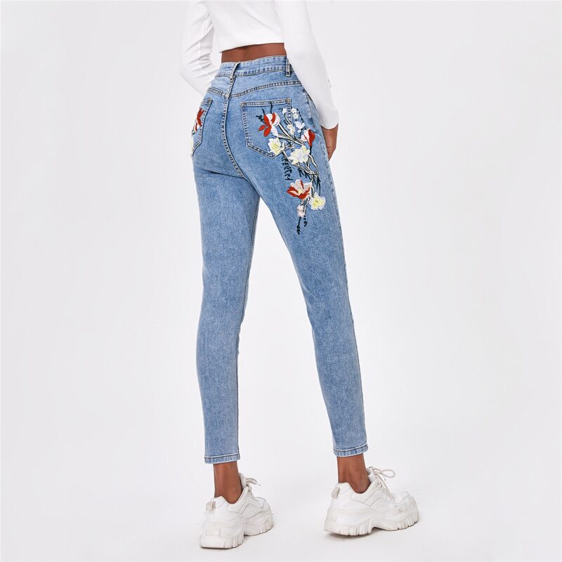 

Floral Embroidery Skinny Jeans, Light wash