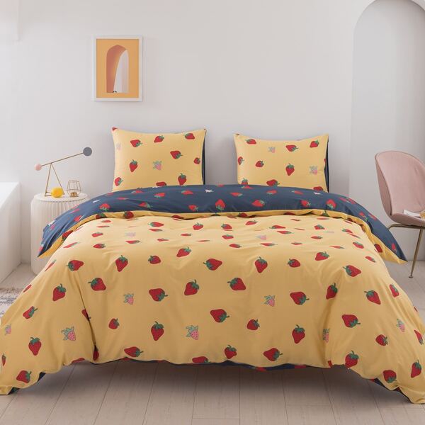 

Strawberry Print Bedding Set Without Filler, Multicolor