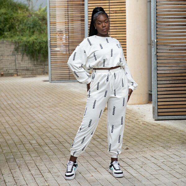 

Plus Letter Graphic Crop Pullover & Drawstring Waist Joggers Set, White