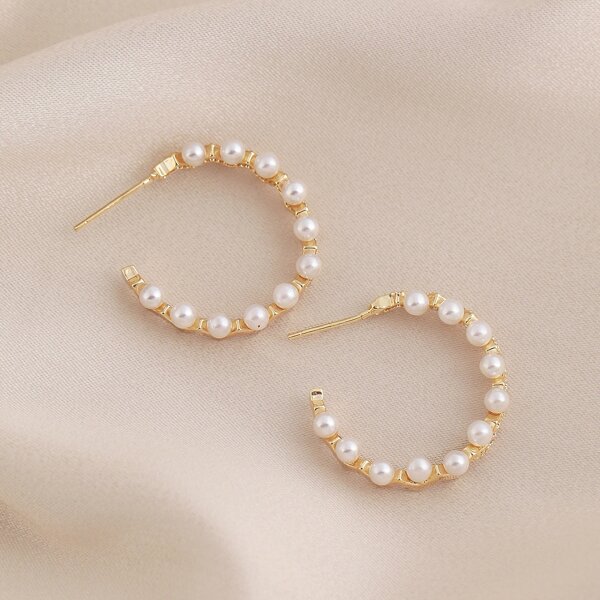 

1pair Pearl Detail Small Hoop Earrings, White