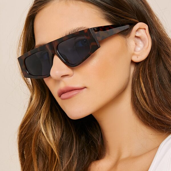 

Tortoiseshell Rim Acrylic Tinted Sunglasses, Black