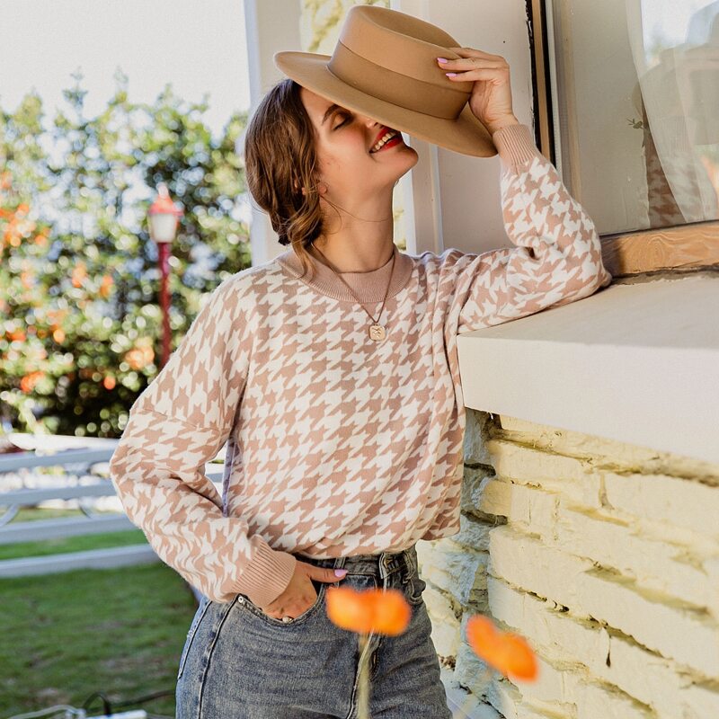 

Drop Shoulder Houndstooth Pattern Sweater, Apricot