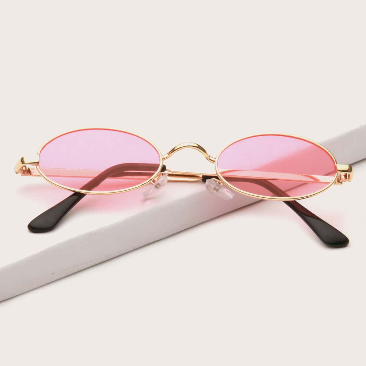 

Tinted Lens Metal Frame Sunglasses