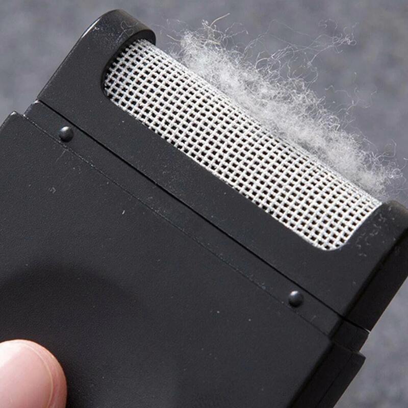 

1pc Portable Clothes Ball Remover, Black and white