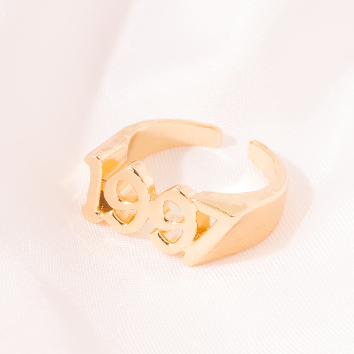 

Number 1997 Ring, Gold
