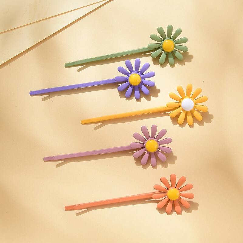 

3pcs Random Daisy Decor Bobby Pin, Multicolor