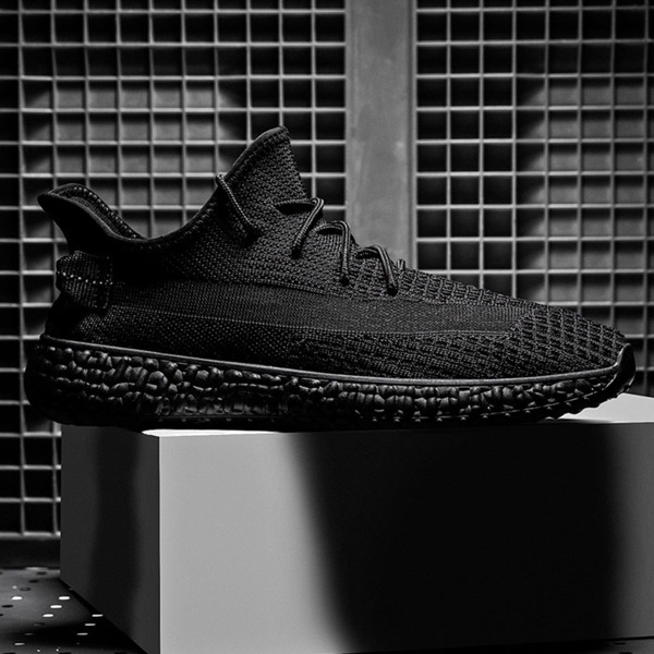 

Men Lace-up Decor Wide Fit Sneakers, Black