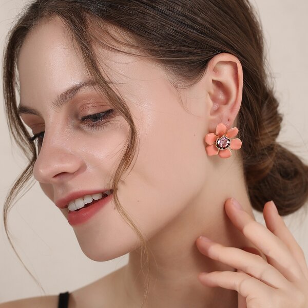 

Rhinestone Decor Flower Stud Earrings, Pink