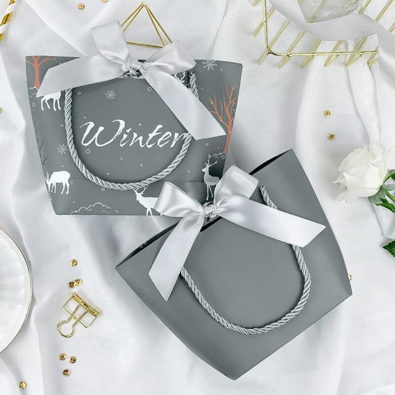 

1pc Letter Graphic Paper Gift Bag, Grey