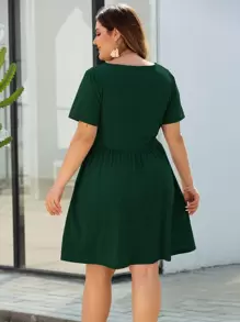 SHEIN Belle 休閒前紐扣簡約加大洋裝 - 墨綠色 - 查看 2