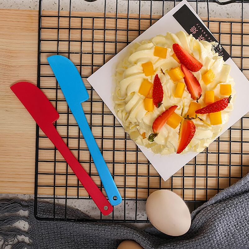 

2pcs Plastic Cream Spatula, Multicolor