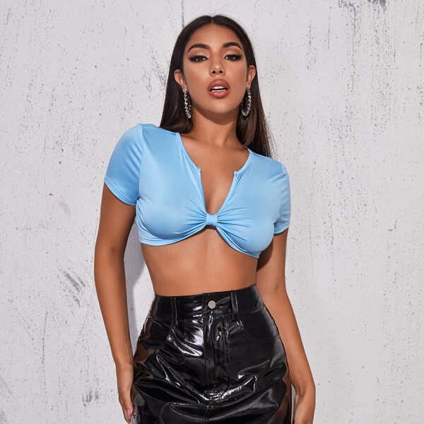 

Notched Neckline Knotted Crop Top, Baby blue