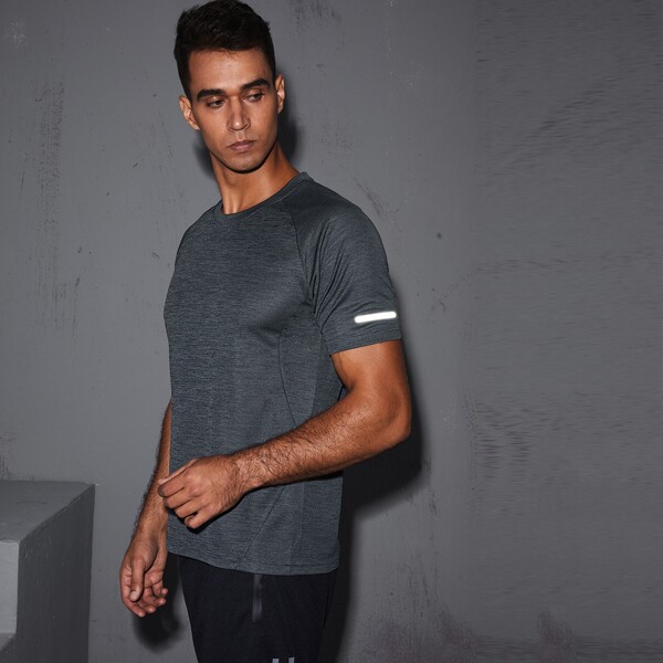 

Men Reflective Panel Sports Tee, Dark grey