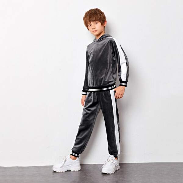 

Boys Contrast Sideseam Velvet Hoodie & Joggers Set, Dark grey