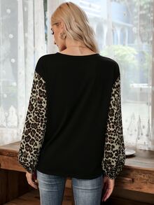 Contrast Leopard Bishop Sleeve Tee