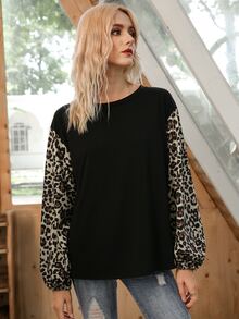 Contrast Leopard Bishop Sleeve Tee
