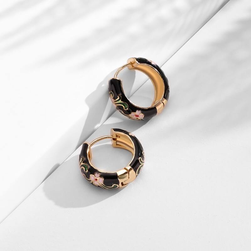 

Floral Graphic Hoop Earrings, Multicolor