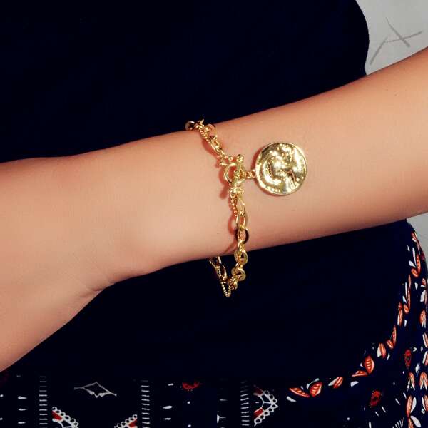 

Round Charm Bracelet, Gold