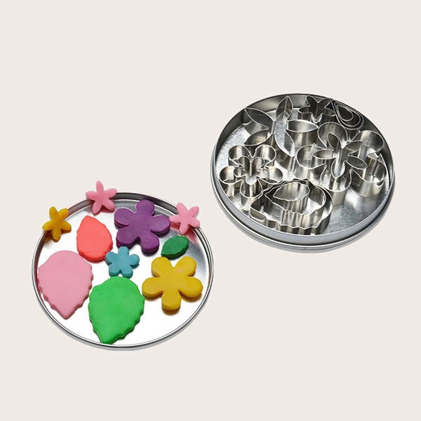 

12pcs Flower Shaped Biscuit Mold, Silver