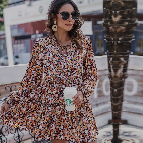 

Tie Neck Ditsy Floral A-line Dress, Multicolor