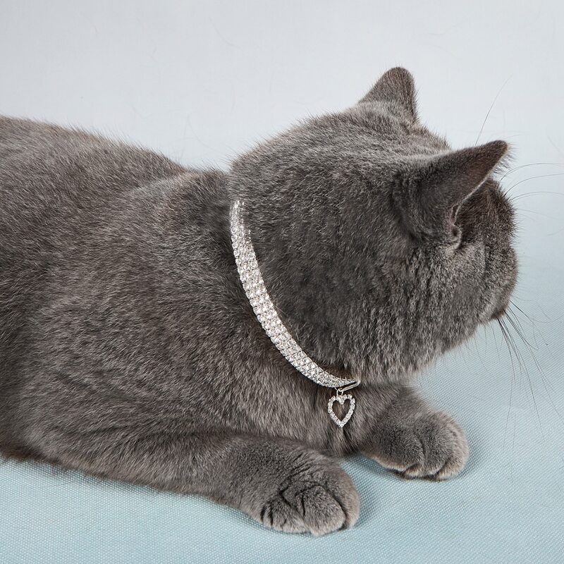 

1pc Heart Pendant Rhinestone Cat Necklace, Silver
