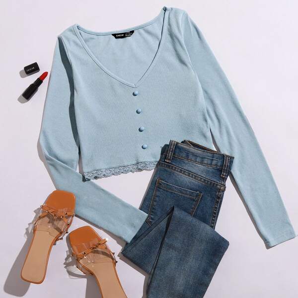 

Buttoned Front Lace Hem Crop Top, Baby blue