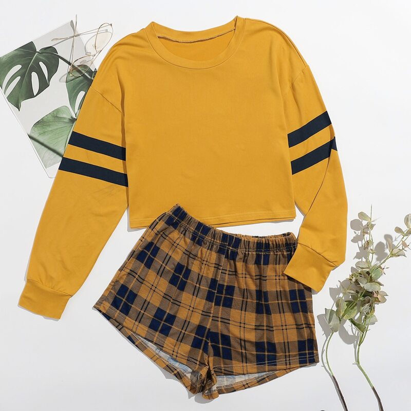 

Stripe Sleeve Sweatshirt & Plaid Shorts Lounge Set, Mustard yellow