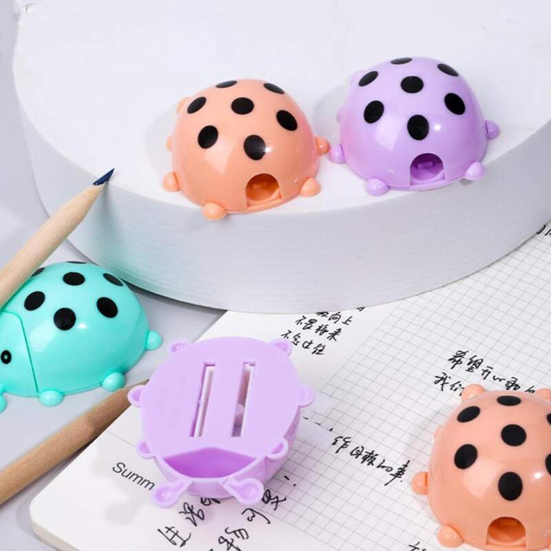 

1pc Random Ladybug Pencil Sharpener, Multicolor