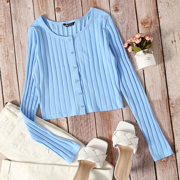 

Button Up Solid Crop Top, Baby blue
