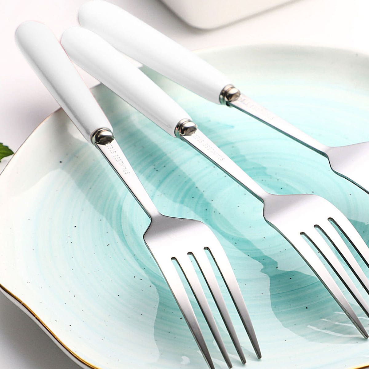 

1pc Stainless Steel Fork, White