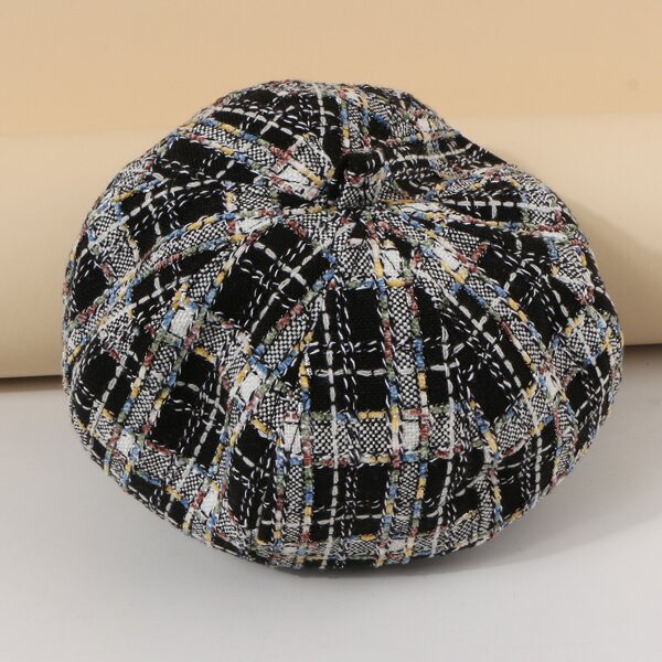 

Plaid Pattern Beret, Black and white