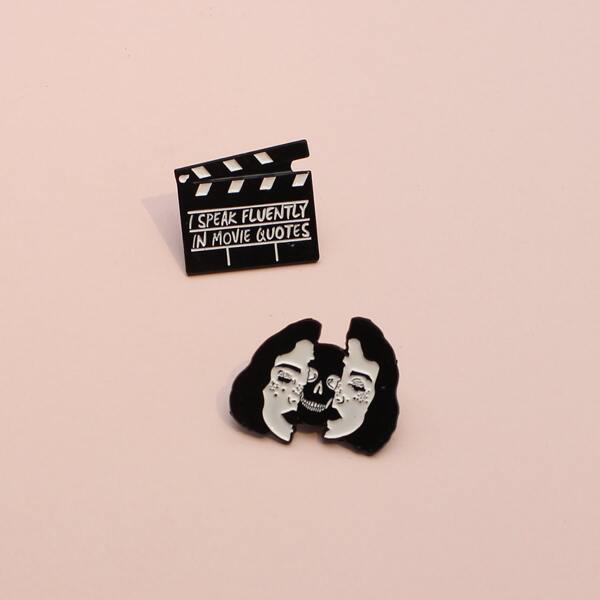 

2pcs Skull Design Brooch, Black and white