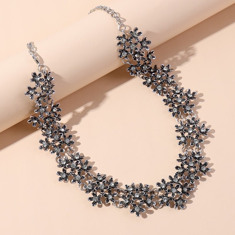 

Flower Decor Necklace, Antique silver