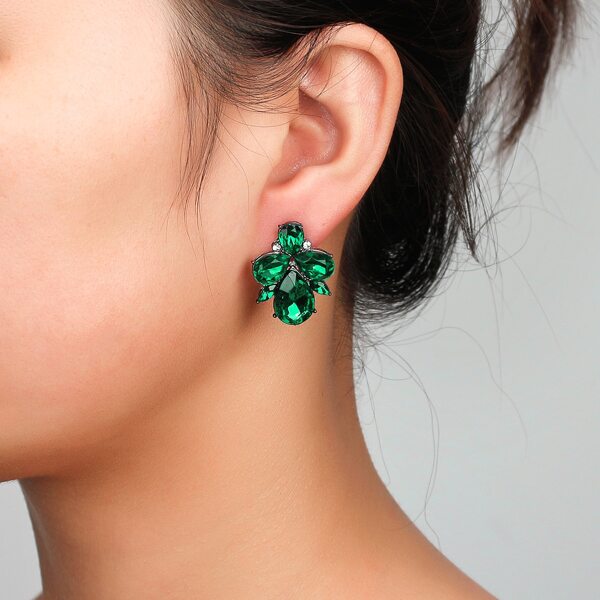 

Gemstone Decor Stud Earrings, Green