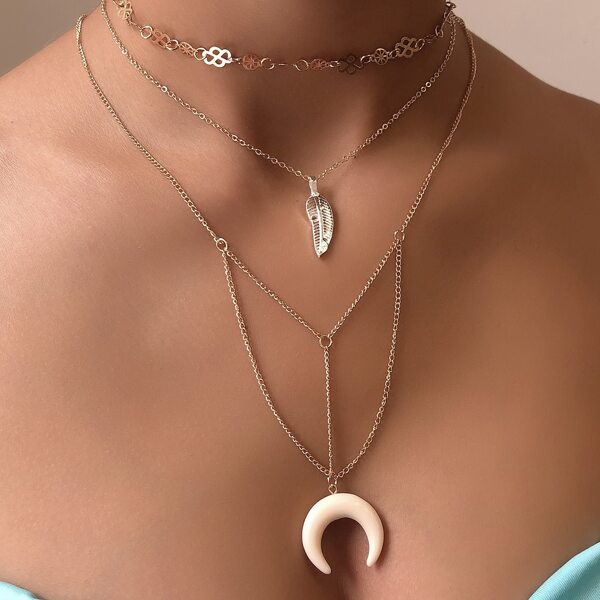 

2pcs Moon Charm Necklace, Gold