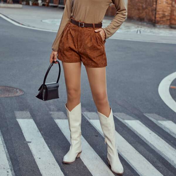 

Slant Pocket Corduroy Belted Shorts, Rust brown