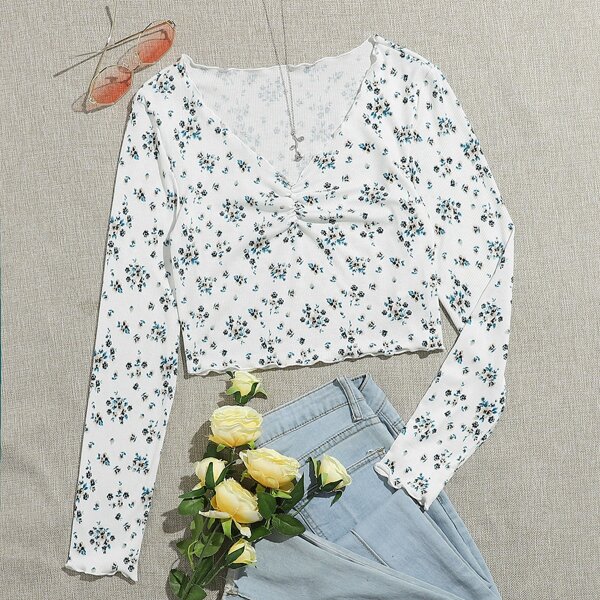 

Lettuce Trim Ruched Front Ditsy Floral Top, White