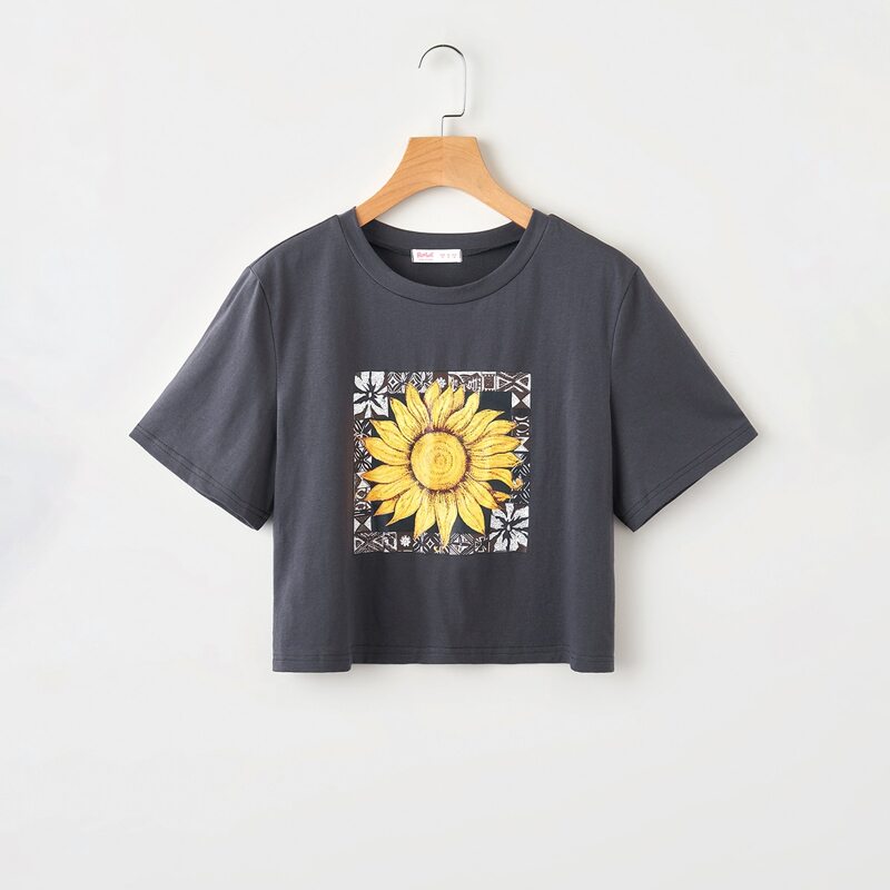

Sunflower Print Crop Tee, Dark grey