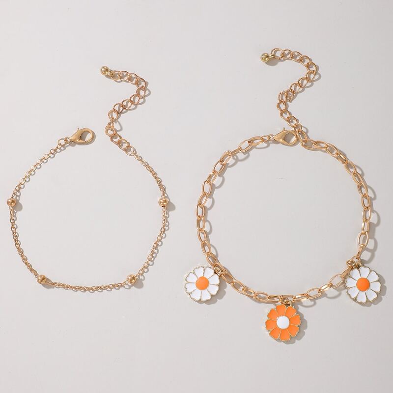 

2pcs Daisy Chain Bracelet, Gold