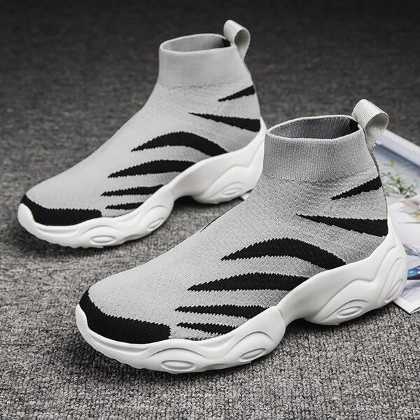 

Men Wide Fit Slip On Sneakers, Grey