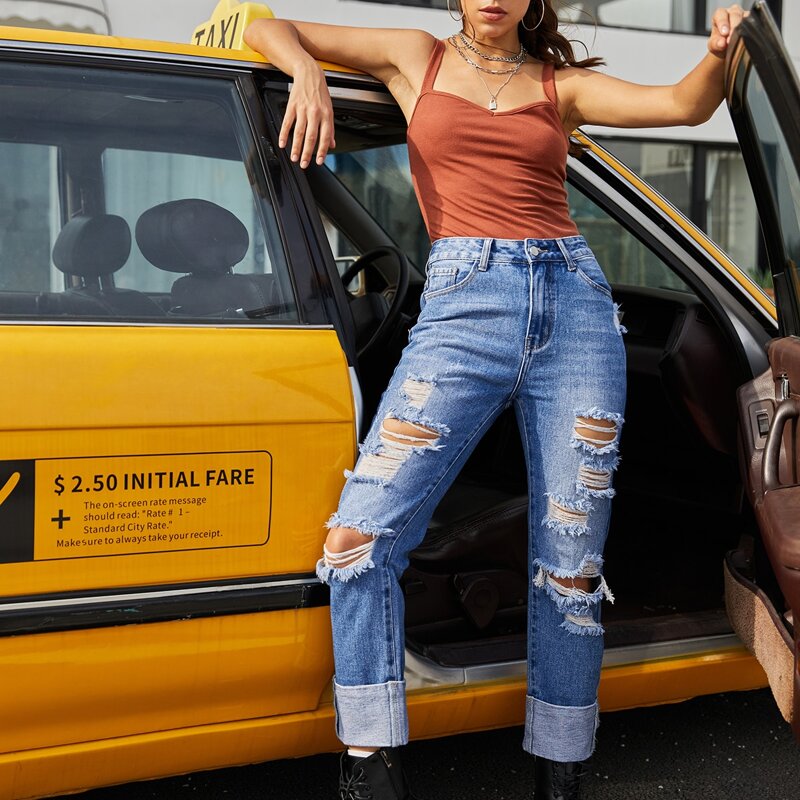 

Ripped Roll Hem Capri Jeans, Medium wash