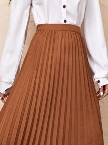 SHEIN Clasi Solid Pleated Skirt - Brown - View 3