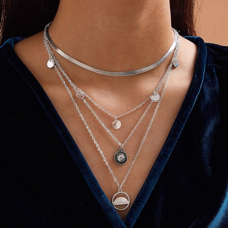 

1pc Disc & Round Charm Layered Necklace, Silver