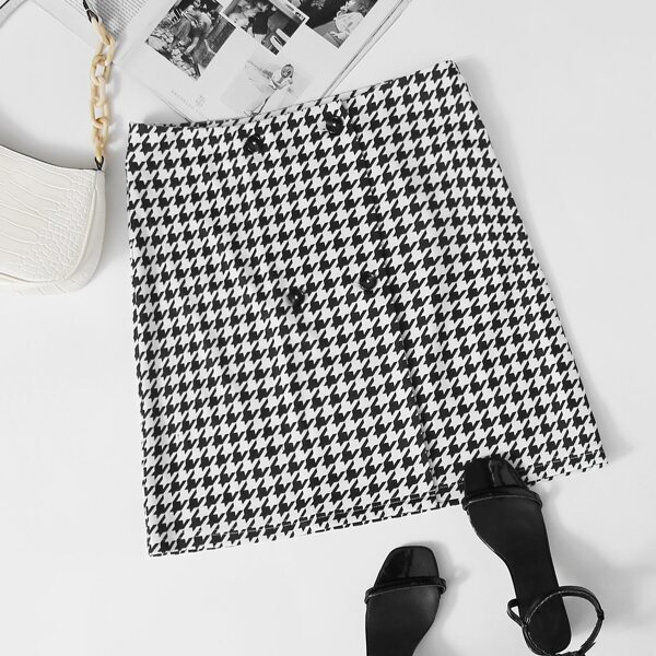 

Plus Double Button Houndstooth Skirt, Black and white