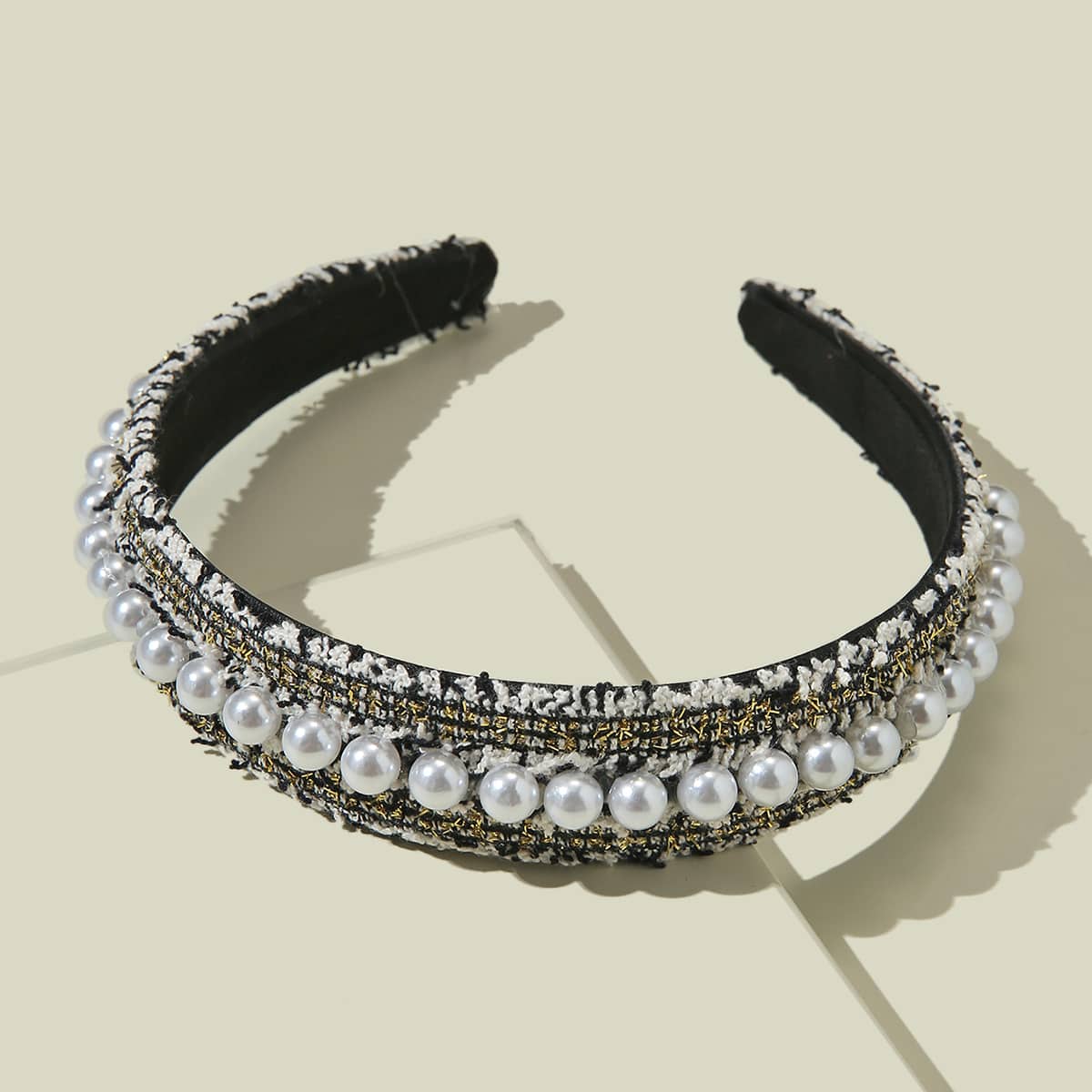 

Faux Pearl Decor Hair Hoop, Black and white