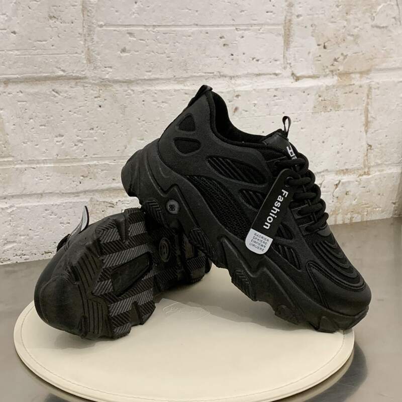 

Solid Lace-up Chunky Sneakers, Black