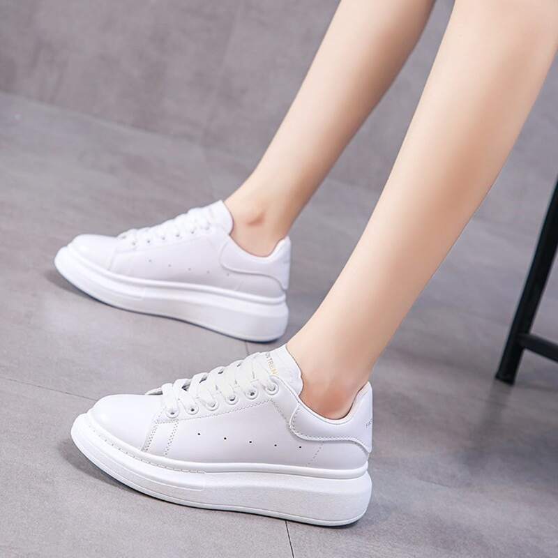 

Solid Lace-up Skate Shoes, White