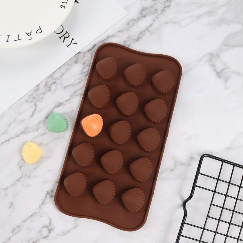 

1pc 15 Grid Scallop Chocolate Mold, Coffee brown