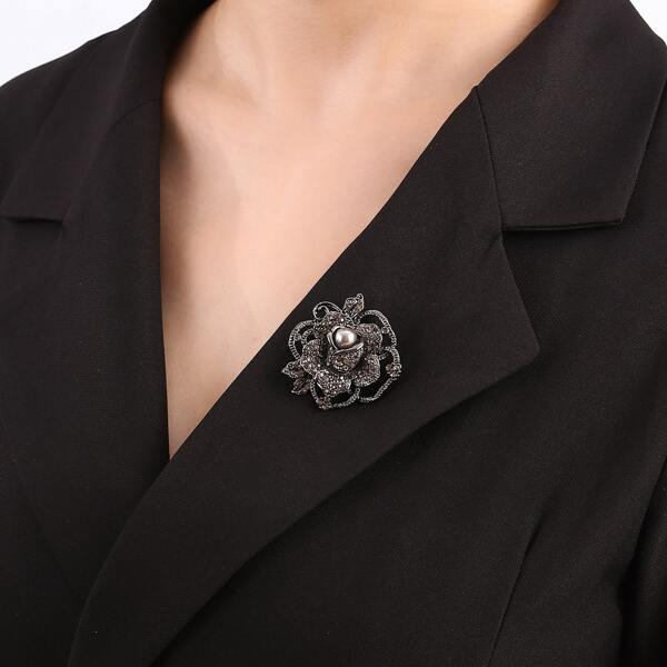 

Rose Design Brooch, Gun black