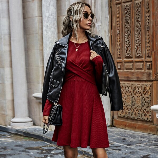 

Criss-cross Solid A-line Dress, Burgundy